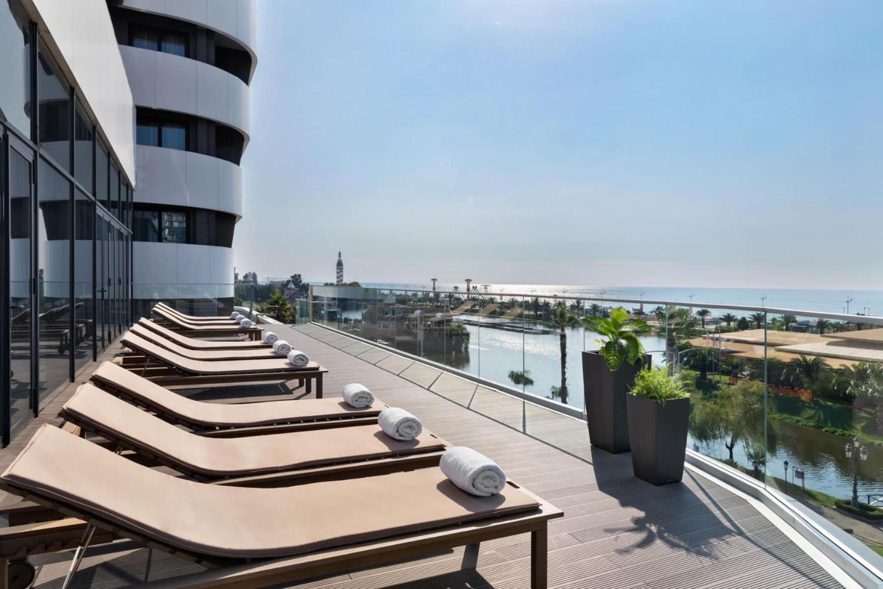 Batumi Continental Apartments Экстерьер фото